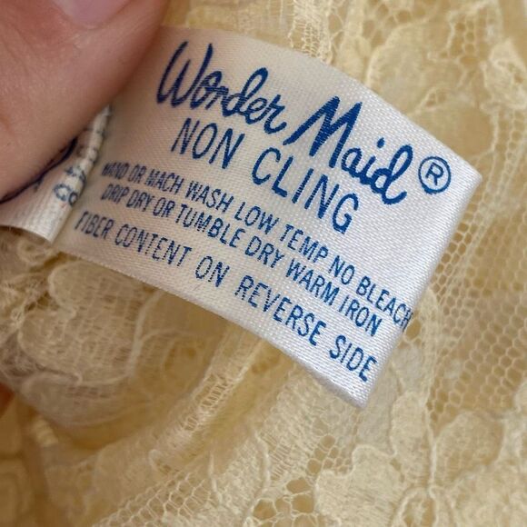 Vintage 60’s Wonder Maid Cream Nylon Slip - Picture 6 of 7